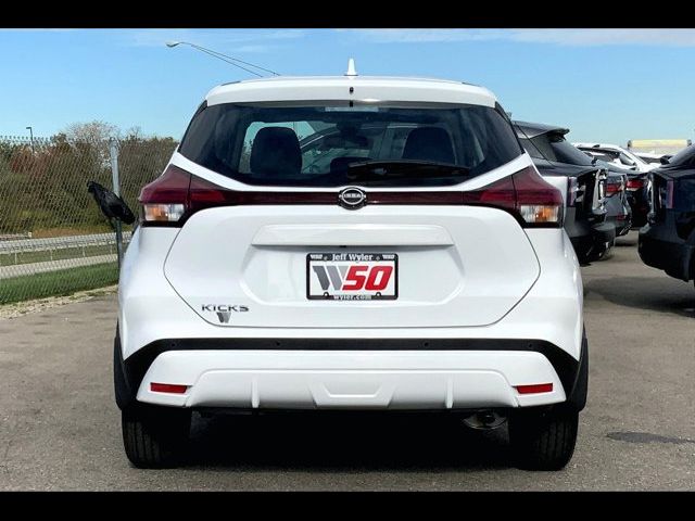 2024 Nissan Kicks S