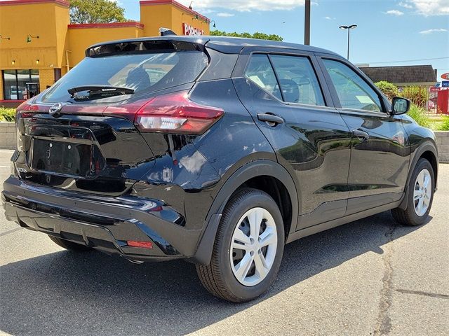 2024 Nissan Kicks S