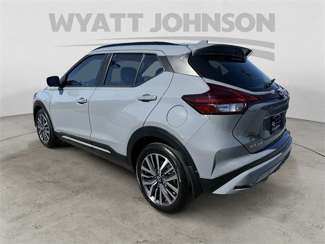 2024 Nissan Kicks SR