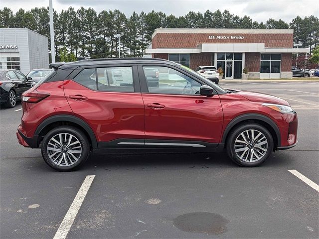 2024 Nissan Kicks SR