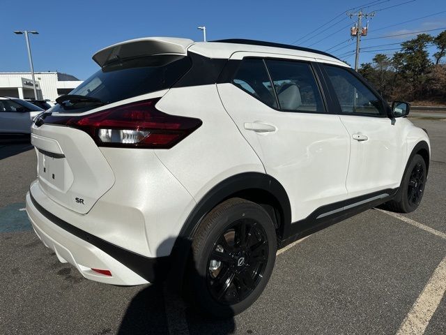 2024 Nissan Kicks SR