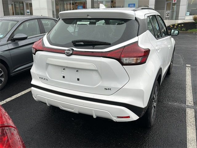 2024 Nissan Kicks SR