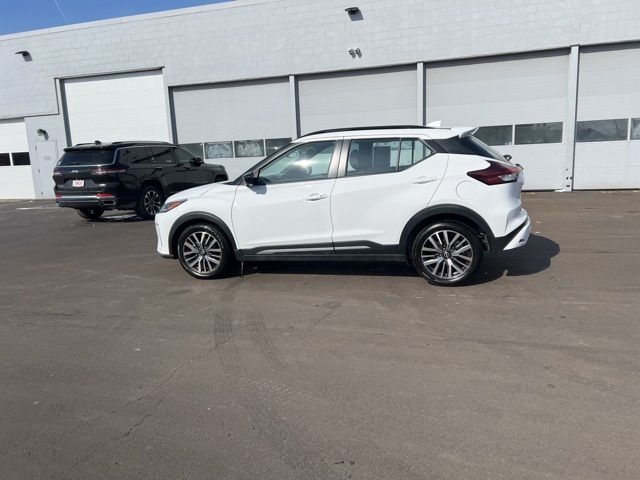 2024 Nissan Kicks SR