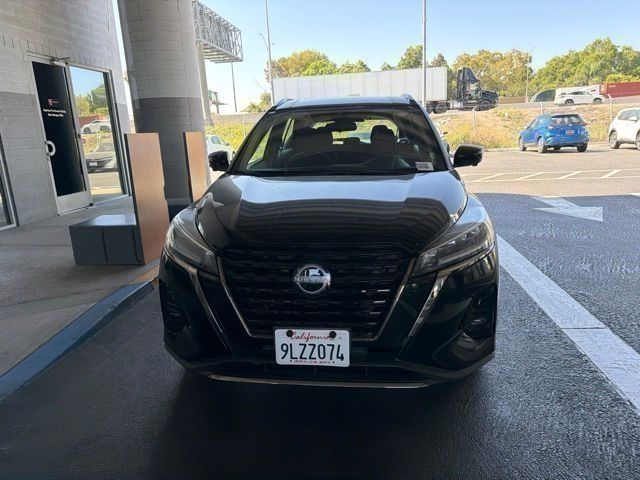 2024 Nissan Kicks SR