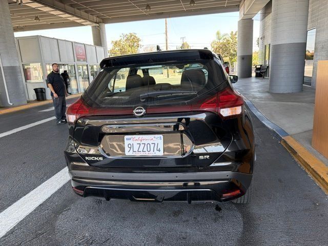 2024 Nissan Kicks SR