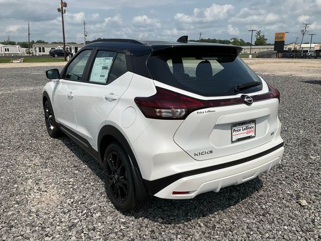 2024 Nissan Kicks SR