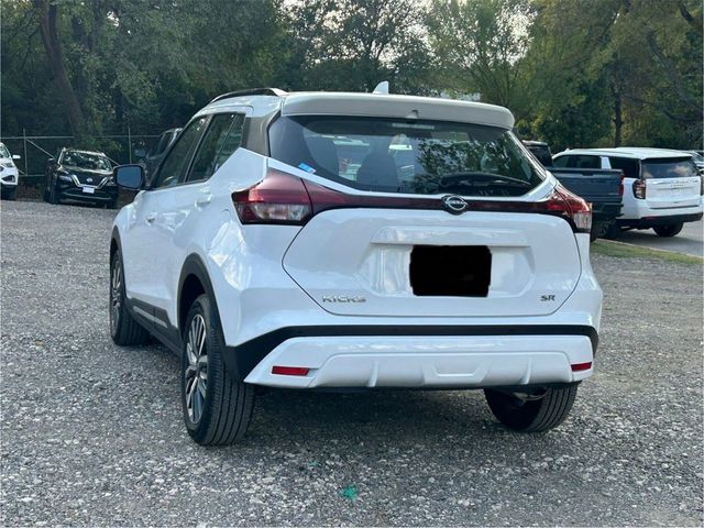 2024 Nissan Kicks SR