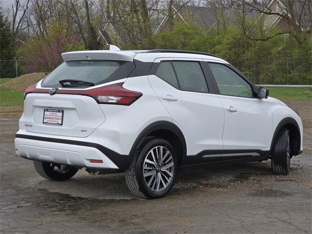 2024 Nissan Kicks SR