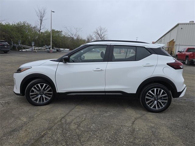 2024 Nissan Kicks SR