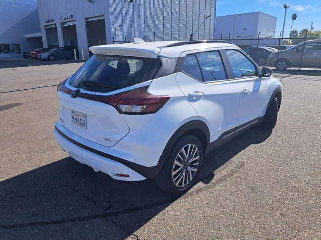 2024 Nissan Kicks SR