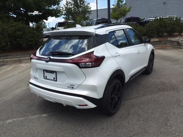 2024 Nissan Kicks SR