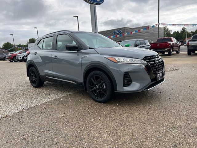 2024 Nissan Kicks SR