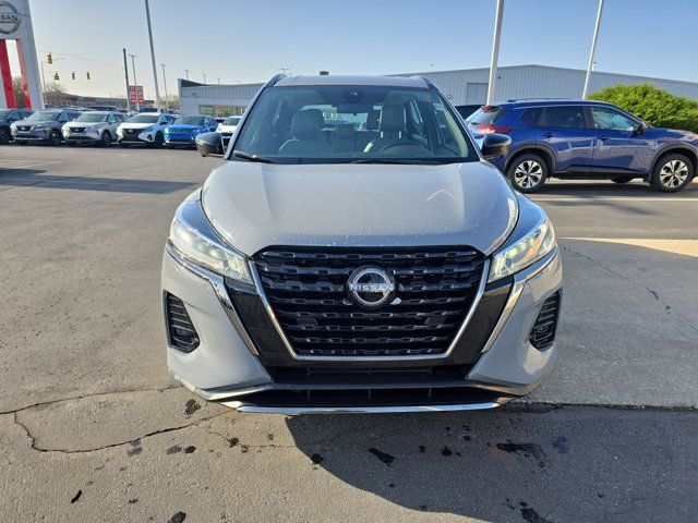2024 Nissan Kicks SR