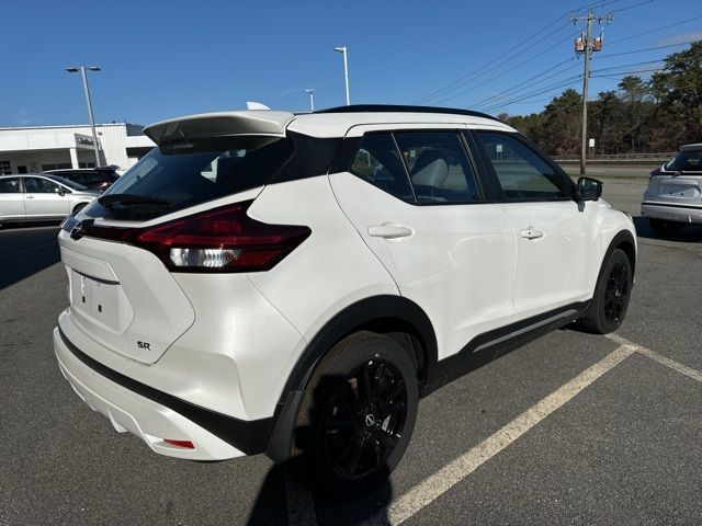 2024 Nissan Kicks SR