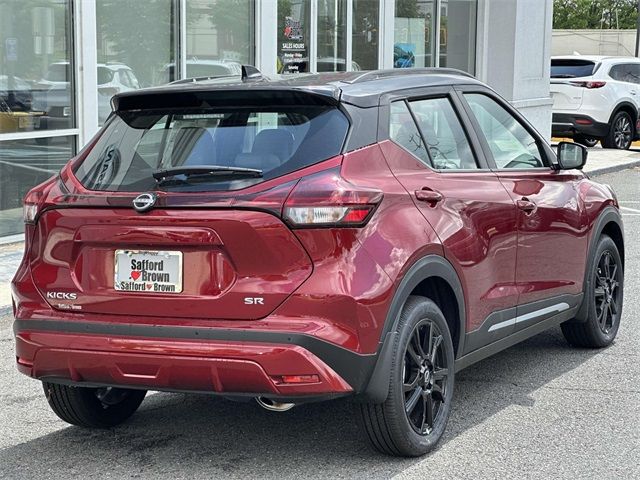 2024 Nissan Kicks SR