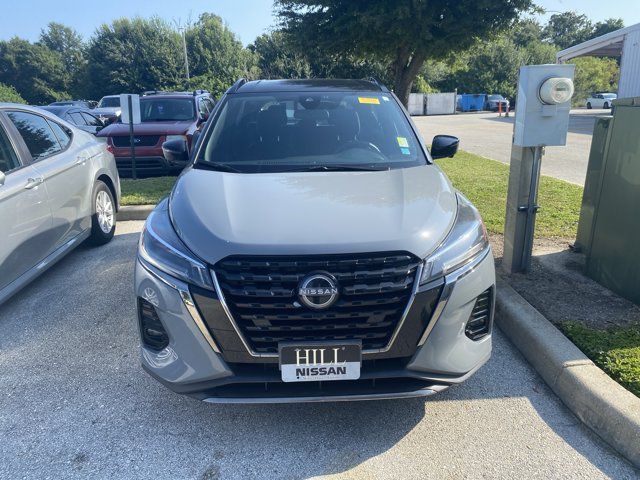 2024 Nissan Kicks SR
