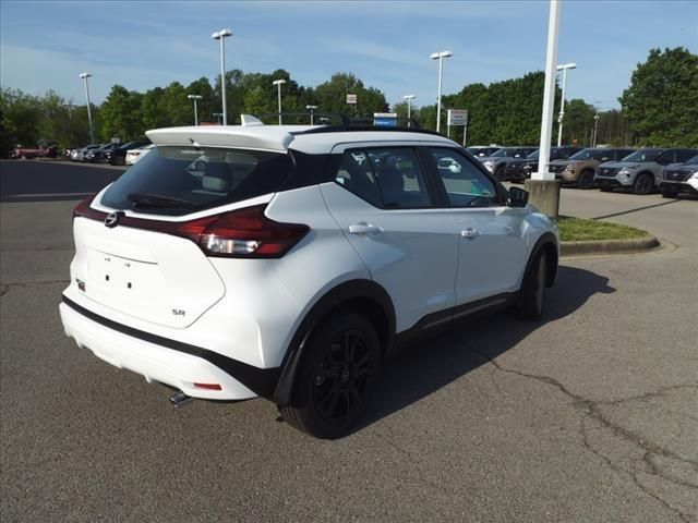 2024 Nissan Kicks SR