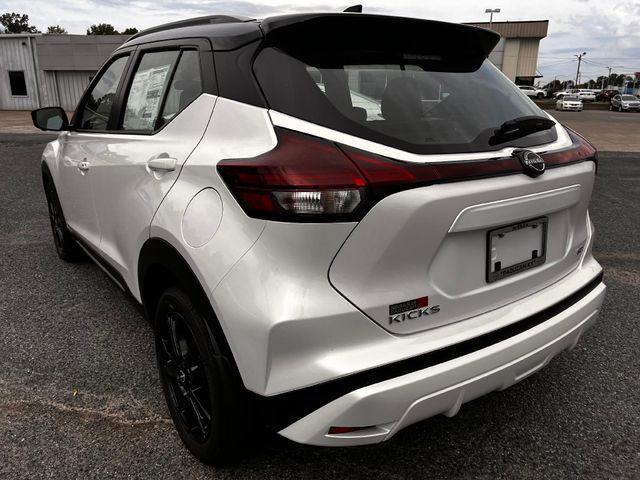 2024 Nissan Kicks SR