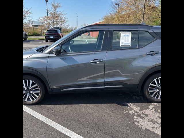 2024 Nissan Kicks SR