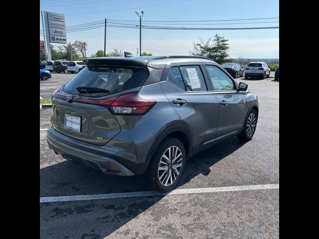 2024 Nissan Kicks SR