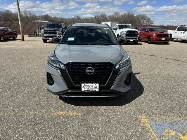 2024 Nissan Kicks SR