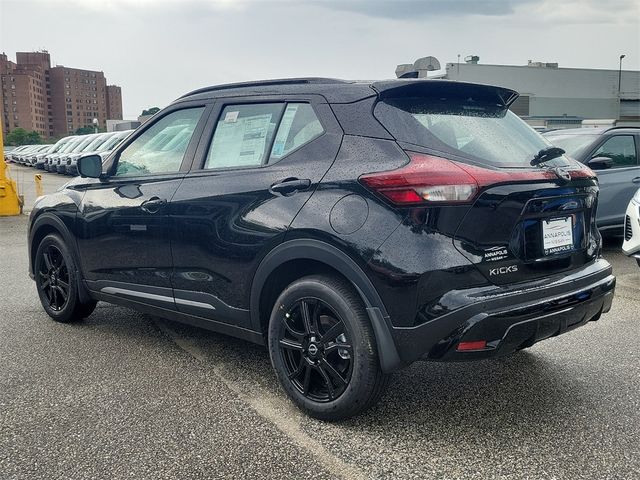 2024 Nissan Kicks SR