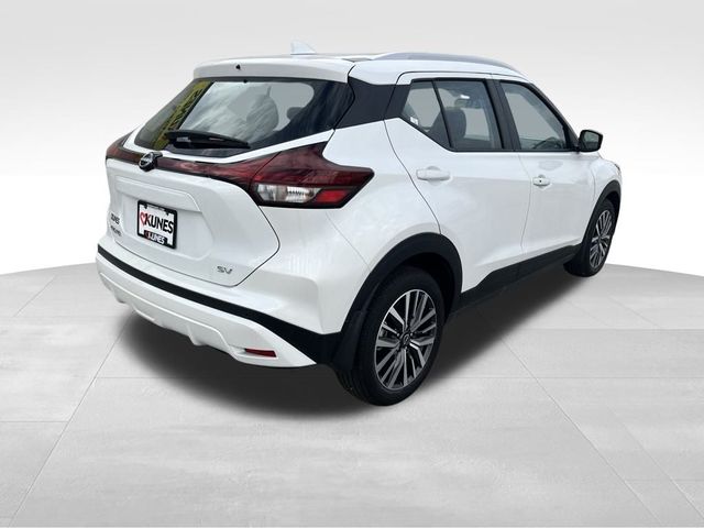 2024 Nissan Kicks SR