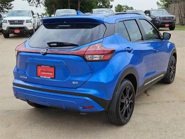 2024 Nissan Kicks SR