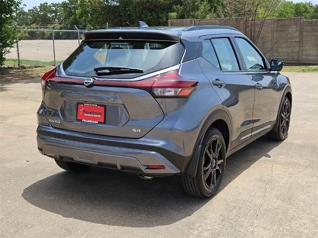 2024 Nissan Kicks SR