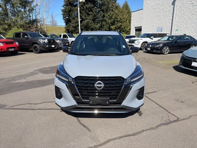 2024 Nissan Kicks SR