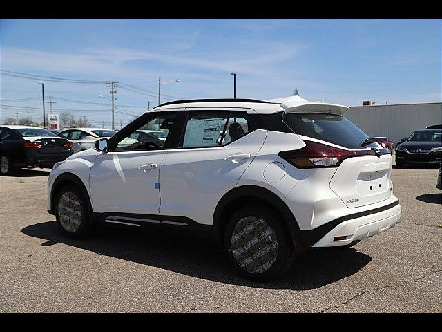 2024 Nissan Kicks SR