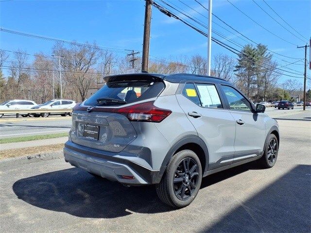 2024 Nissan Kicks SR