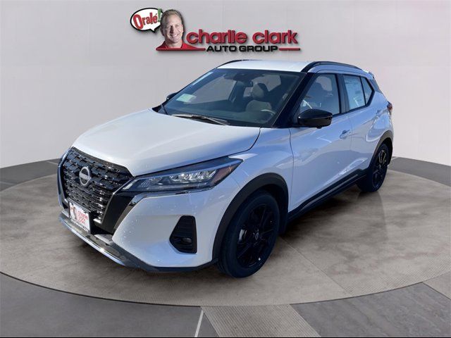 2024 Nissan Kicks SR