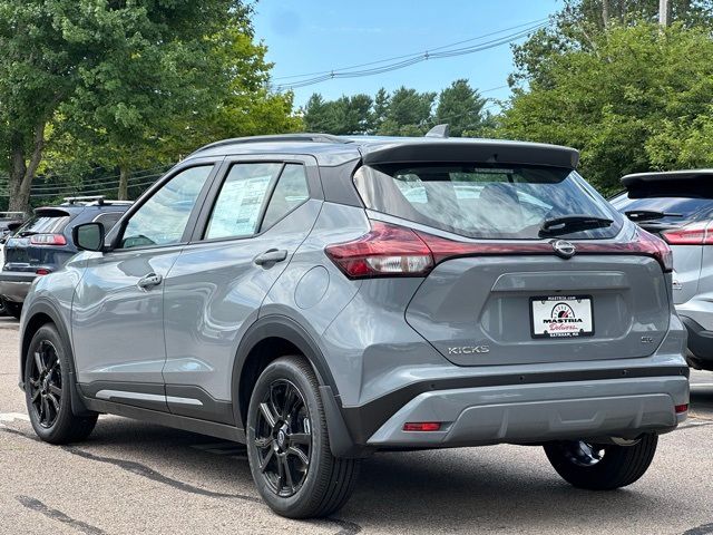 2024 Nissan Kicks SR