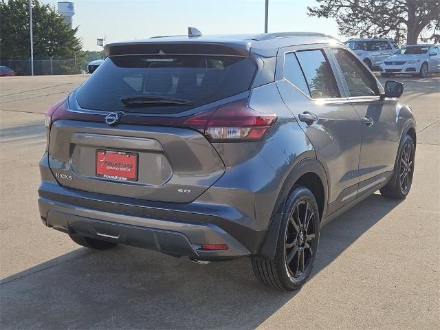 2024 Nissan Kicks SR