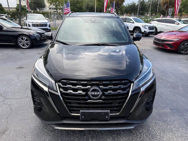 2024 Nissan Kicks SR