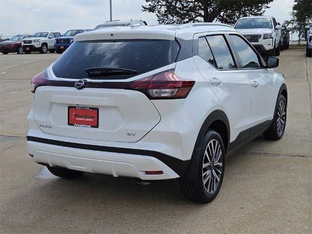 2024 Nissan Kicks SV