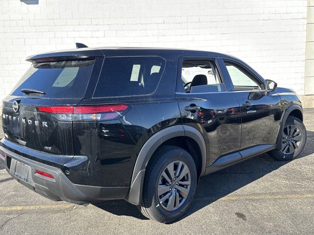 2024 Nissan Pathfinder S