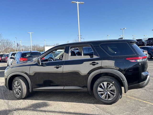 2024 Nissan Pathfinder S