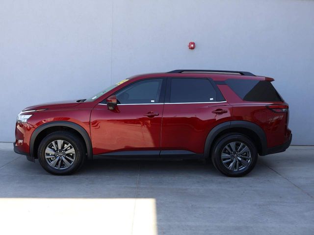 2024 Nissan Pathfinder SV