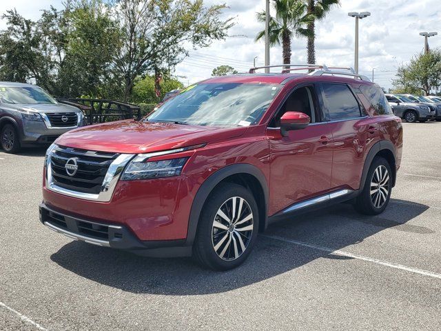 2024 Nissan Pathfinder Platinum