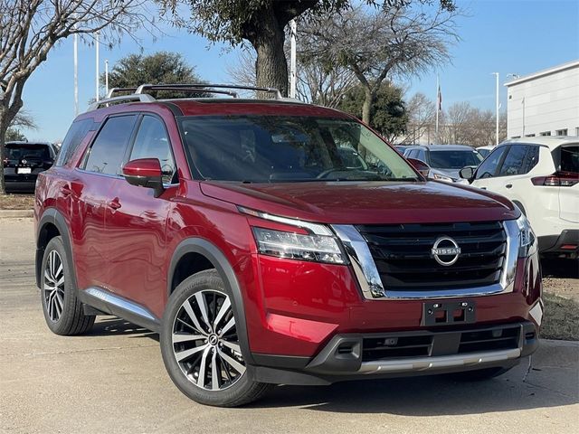 2024 Nissan Pathfinder Platinum