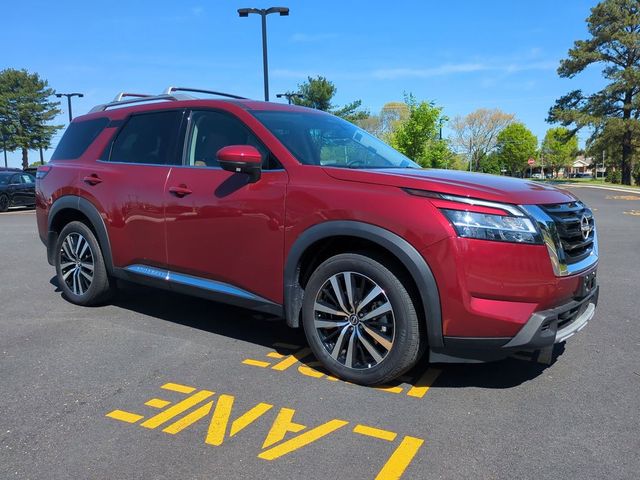 2024 Nissan Pathfinder Platinum