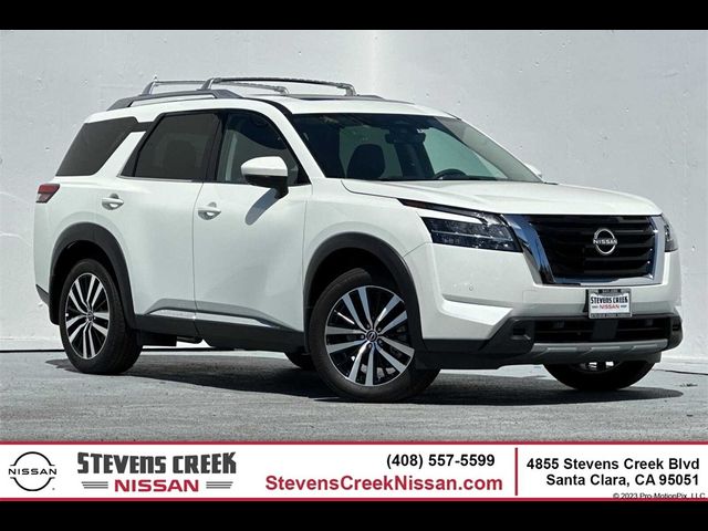 2024 Nissan Pathfinder Platinum