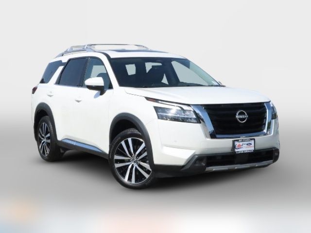 2024 Nissan Pathfinder Platinum