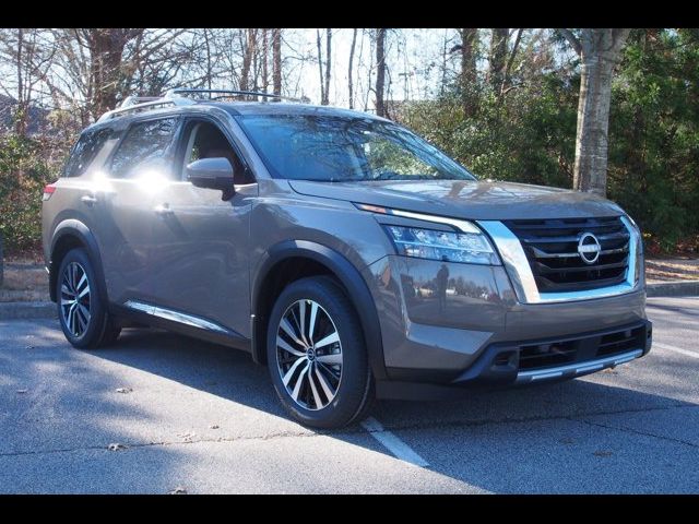 2024 Nissan Pathfinder Platinum