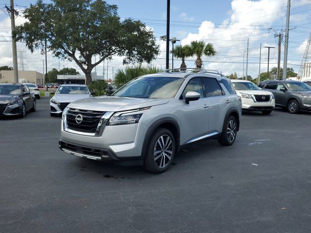 2024 Nissan Pathfinder Platinum