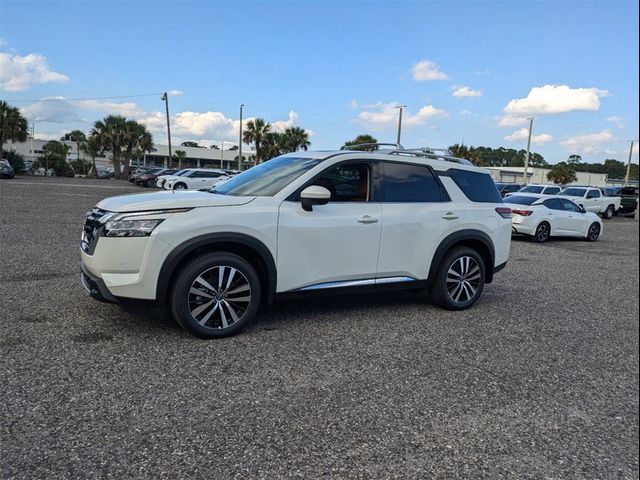 2024 Nissan Pathfinder Platinum