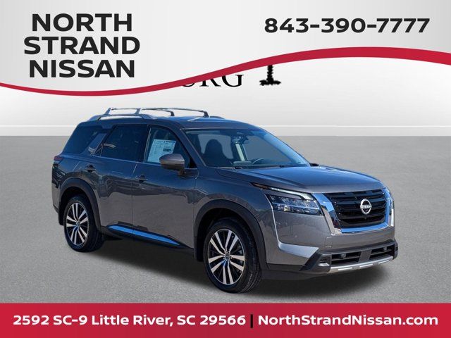 2024 Nissan Pathfinder Platinum