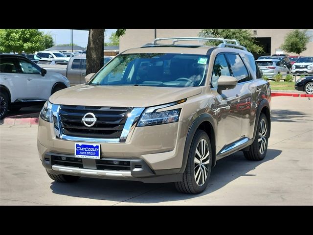 2024 Nissan Pathfinder Platinum